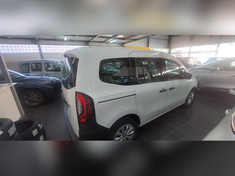 Renault Kangoo Combi 1.5 dci 95cv foto 4